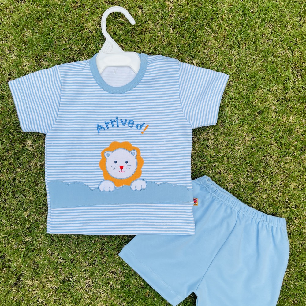 T-shirt & shorts set